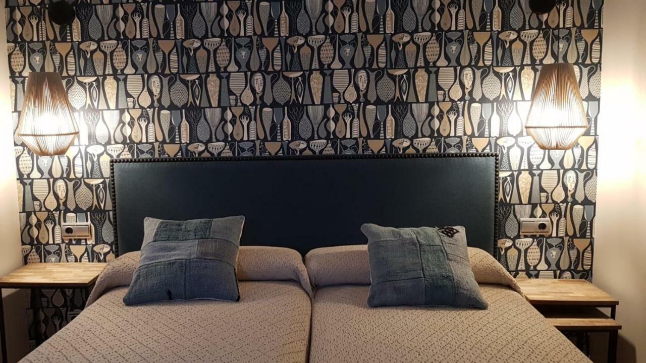 Hostal El Resbalon Cervera De Pisuerga Exteriör bild